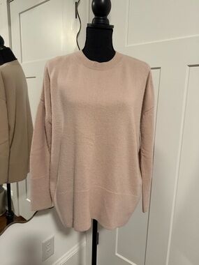 COS - Women’s Lightweight 100% Cashmere Oversized Crewneck Sweater in Beige